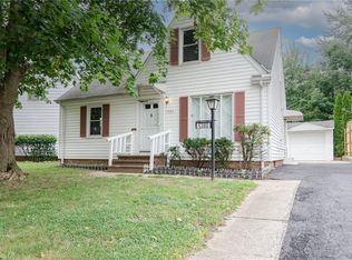 5380 Beechwood Ave, Maple Heights, OH 44137