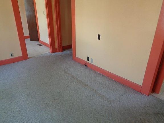 5th image of 164 N 2nd St