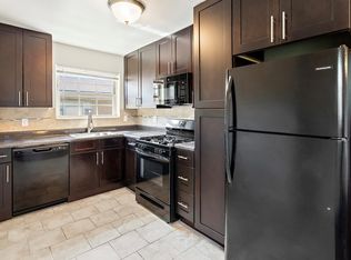 Crossroads Gardens Apartments, Woodbridge, NJ 07095