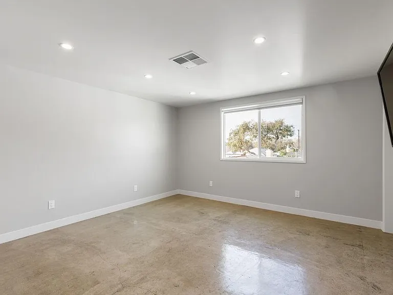 3798 Dublin Ave — Photo 4