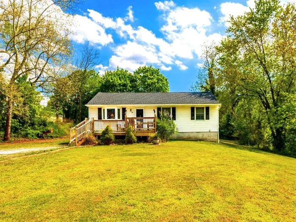 31 E Canal St, Alloway, NJ 08001