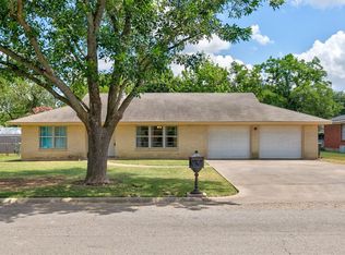 1005 Princeton Pl, Cleburne, TX 76033
