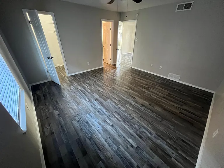 Hampton Gardens Apartment — Photo 10