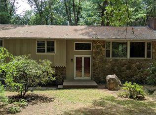16 Green Hill Dr, Bolton, CT 06043