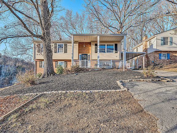 2nd image of 5016 Pin Oak Dr
