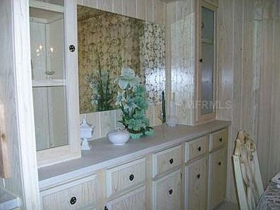 4th image of 1765 Cunningham Dr