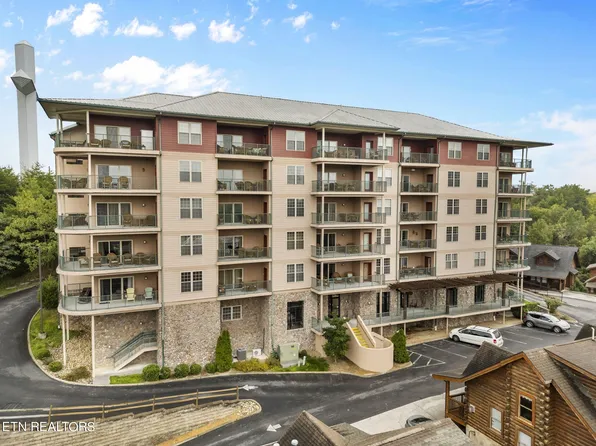 410 Big Bear Way #4002, Pigeon Forge, TN 37863