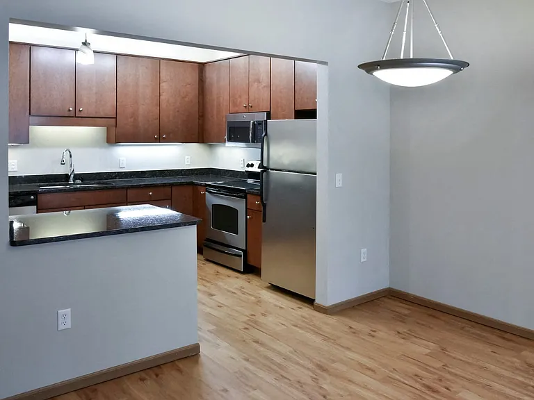 Cedar Pointe Townhomes — Photo 19