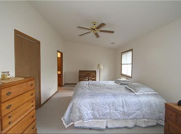 4th image of 1203 N Sunnyslope Dr Unit 201