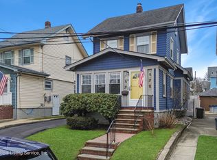 18 Jones Pl, Staten Island, NY 10310