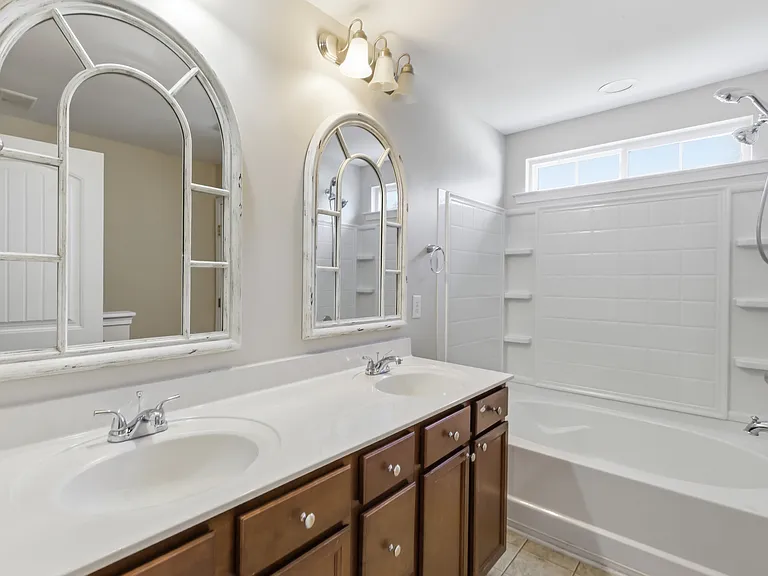 5062 Jelynn St — Photo 9