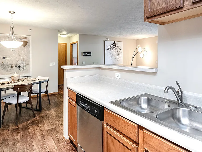 Tiburon View Apartments — Photo 7