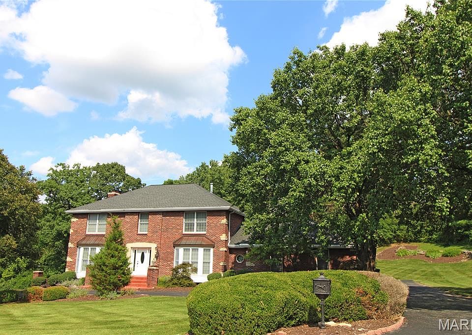 1st image of 100 Worthington Oaks Dr
