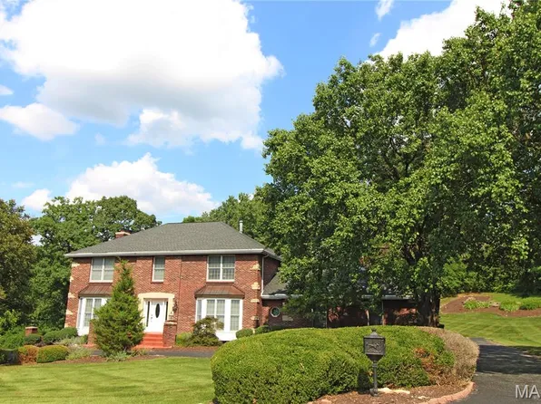 100 Worthington Oaks Dr, Saint Louis, MO 63141