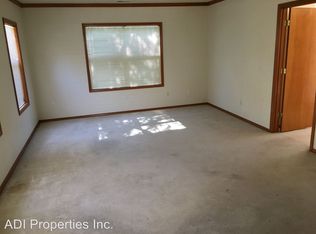 555 SE Century Blvd, Hillsboro, OR 97123
