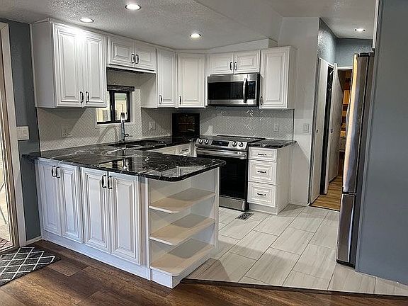 5th image of 314 E Ocotillo Dr