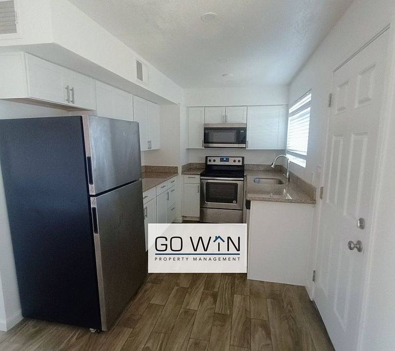 1st image of 1021 N 28th St #4