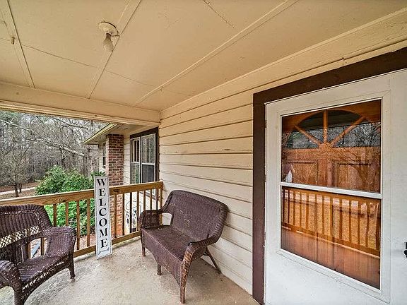 5th image of 101 3rd Ave