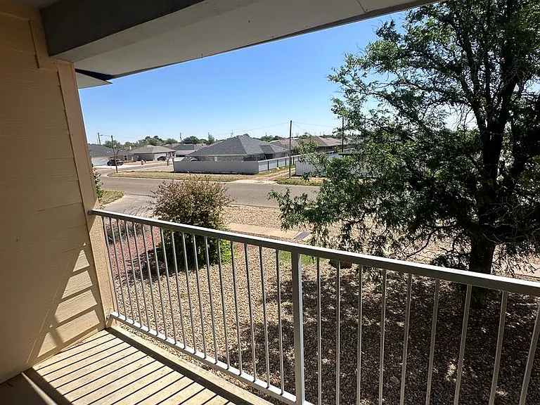 Echols 1500 - Sedona Apartments — Photo 16