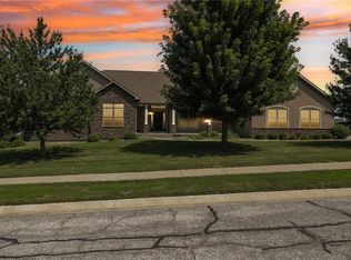 4215 Greystone Dr, Saint Joseph, MO 64505