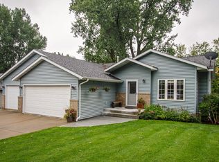 520 Suzanne Ave, Shoreview, MN 55126