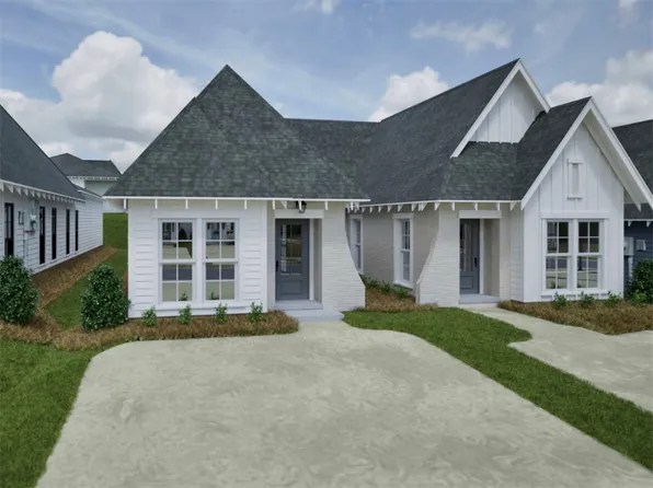 84 Hunter St, Opelika, AL 36801