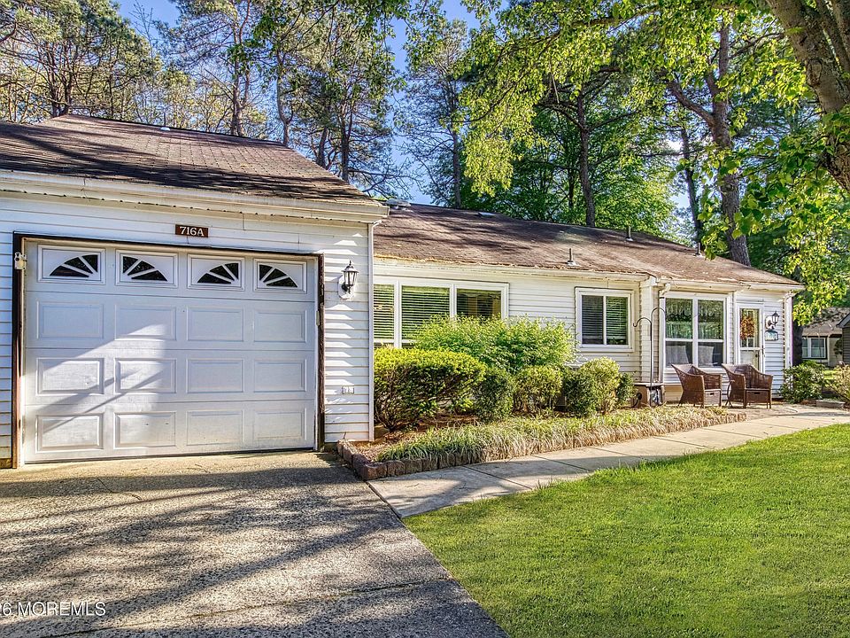 1st image of 716A Wooton Court