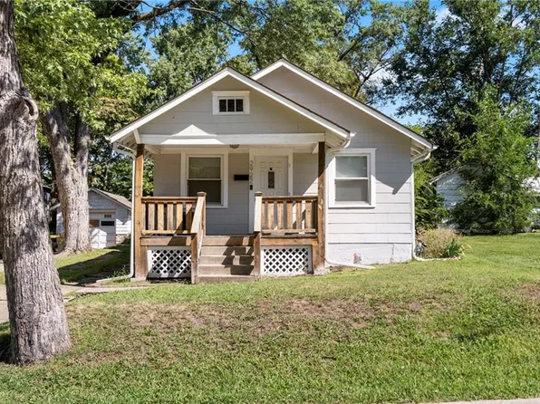 2922 W 43rd Ter, Kansas City, KS 66103