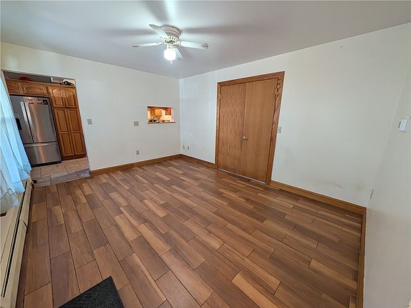 4th image of 26 Race St