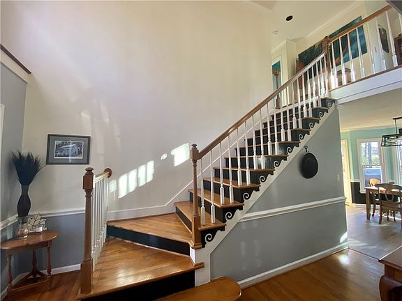 5th image of 1105 Westwood Dr