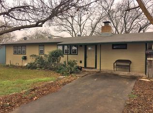 305 W Mulberry St, Fredericksburg, TX 78624