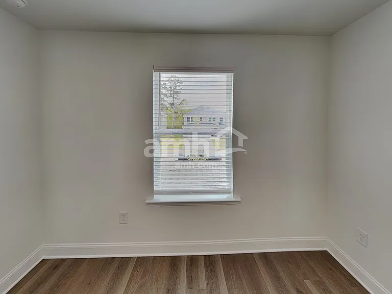 945 Carnelian Ln — Photo 14
