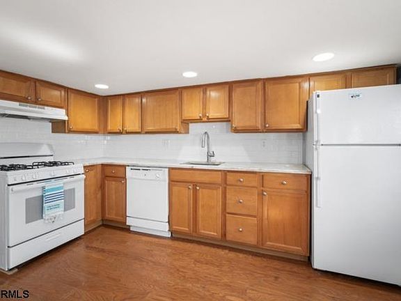 5th image of 7 S Richards Ave Floor 1