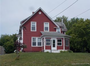 29 Parsons St, Presque Isle, ME 04769