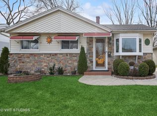 239 Albert Ter, Wheeling, IL 60090