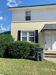 2 bed, 1.0 bath, 850 sqft, $850 — Photo 1