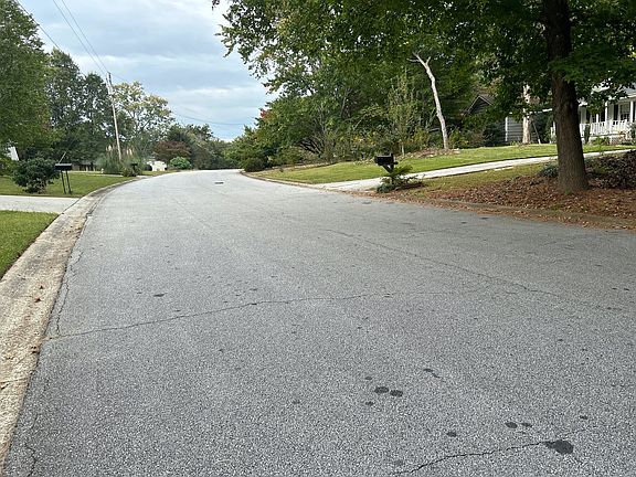 5th image of 2650 Paces Landing Dr NW