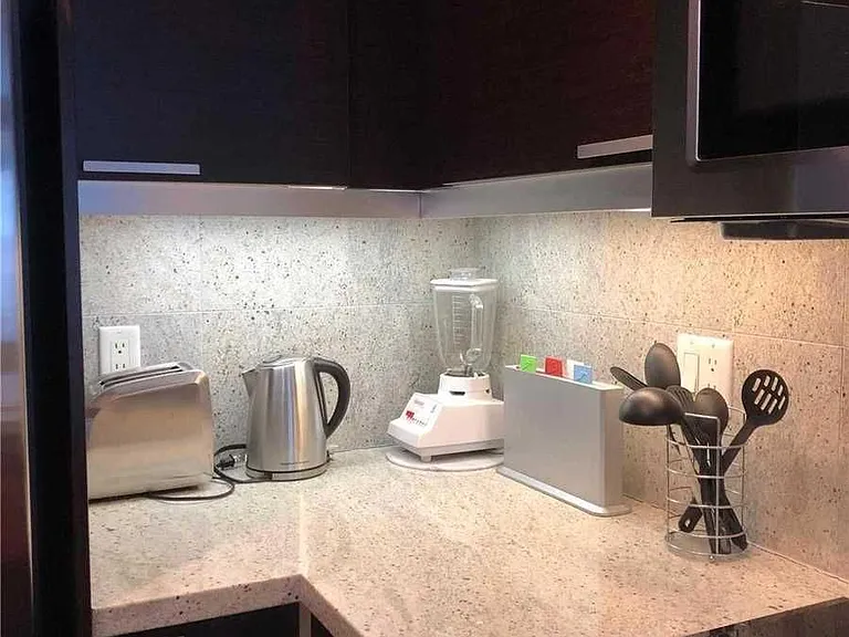 650 Sheppard Ave E #605 — Photo 9