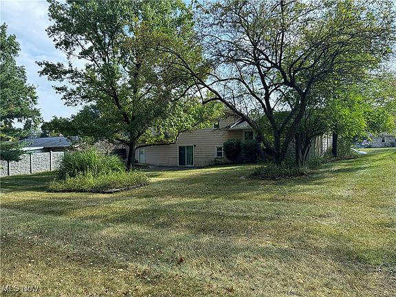 5th image of 1256 Columbus Cir N