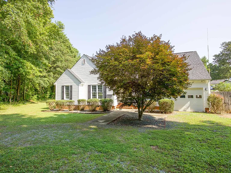 184 Olde Farm Rd — Photo 6