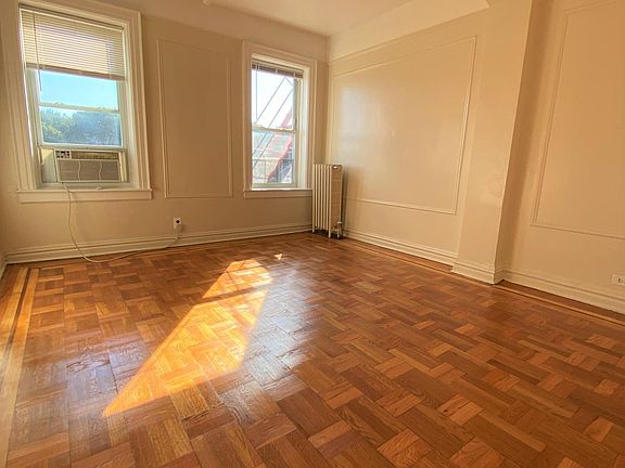 5th image of 908 McLean Ave