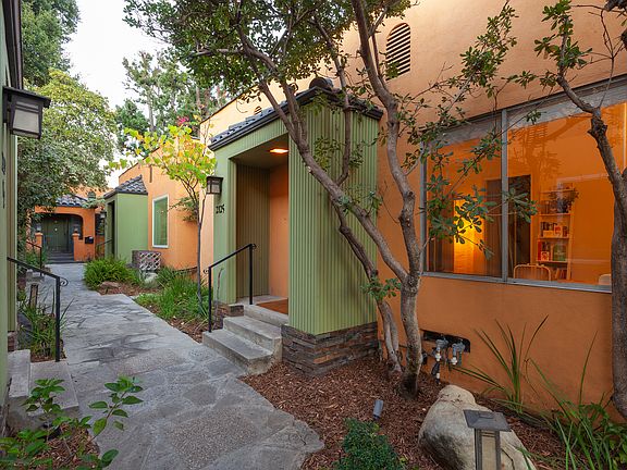 2nd image of 2125 Las Colinas Ave #2125