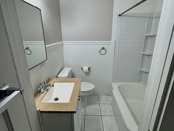 2nd image of 6255 Washington St