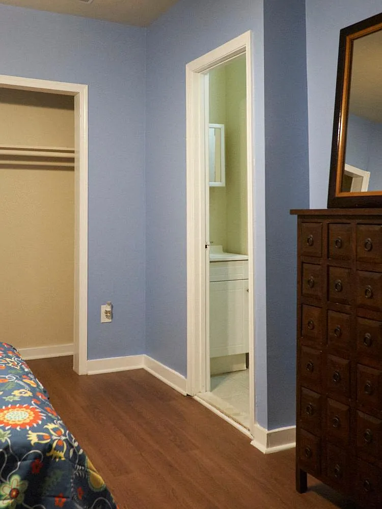 2 bed, 800 sqft, $2,700 — Photo 2