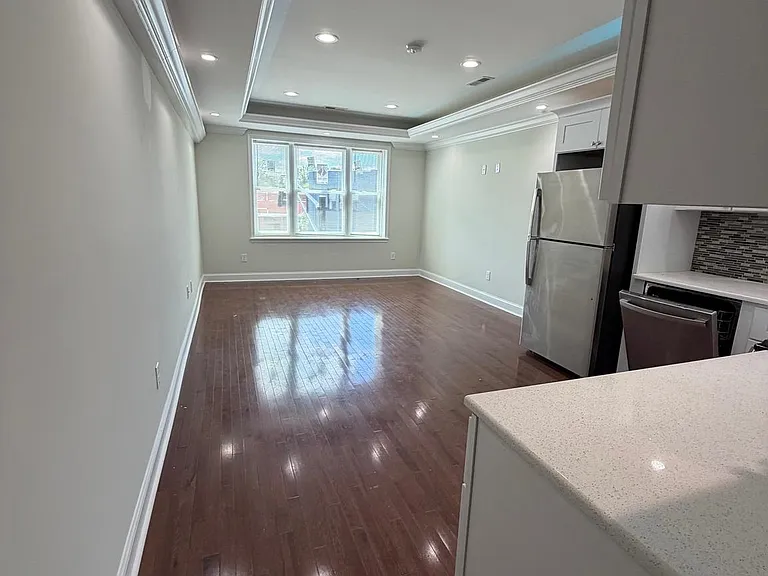 693 B3 Haddon Ave — Photo 7