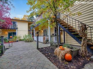 3561 SW Troy St APT 5, Portland, OR 97219