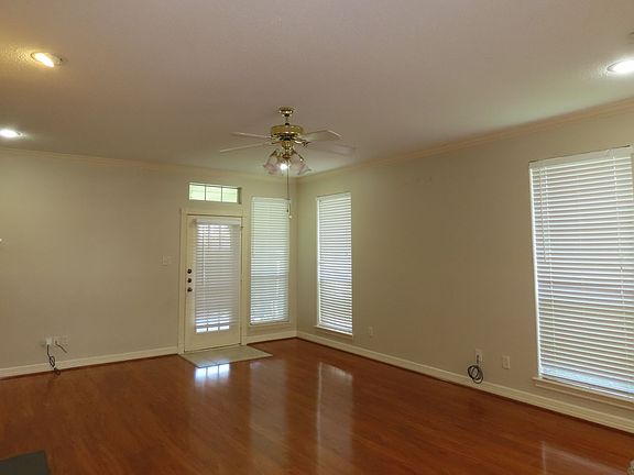 3rd image of 3434 Bienville Dr