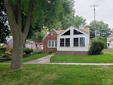 610 Chicago St Audubon Ia 50025 Zillow