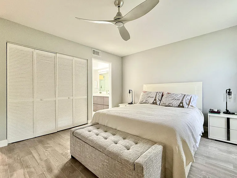10615 Ocean Palm Way #102 — Photo 26