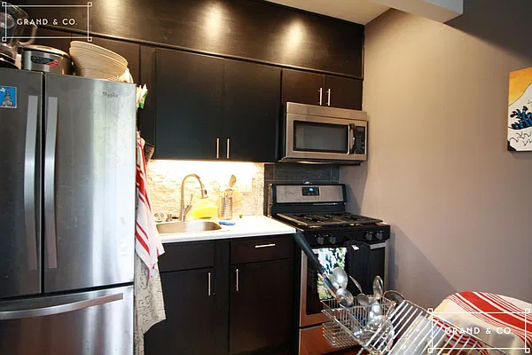 Rented by Grand & Co. | media 8